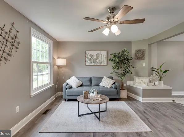 7107 Jasper Dr, Middletown, MD 21769