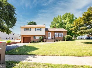 21 Martha Dr, Hamilton, NJ 08610