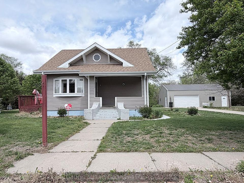 1st image of 214 Copenhagen St W