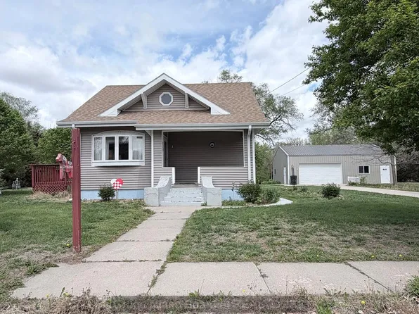 214 Copenhagen St W, Dannebrog, NE 68831