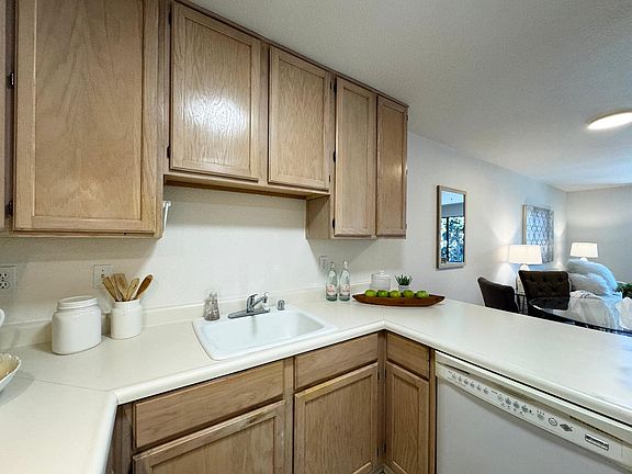 4th image of 260 5th Ave #7D