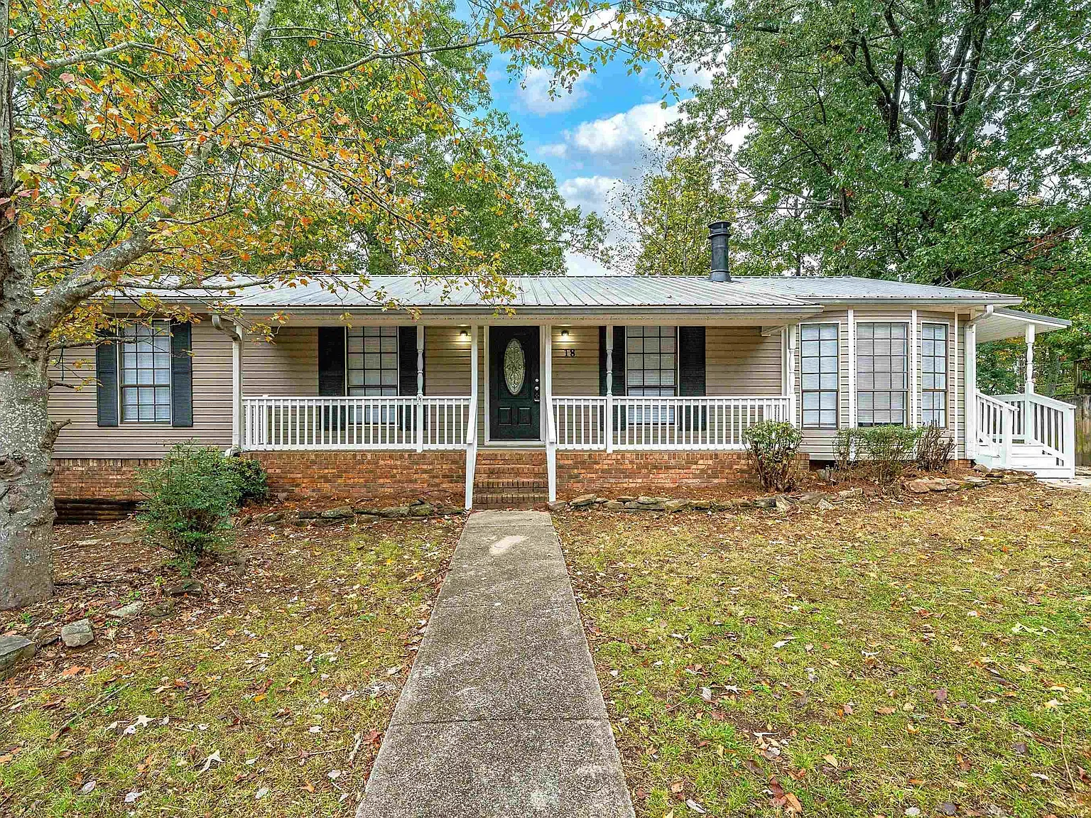 3 bed, 2.0 bath, $1,450 — Photo 1