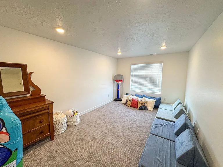 4138 W 750 S — Photo 14