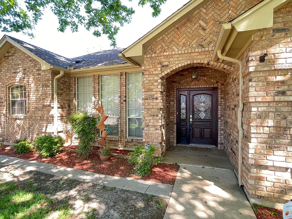 2709 Serenade Ct
