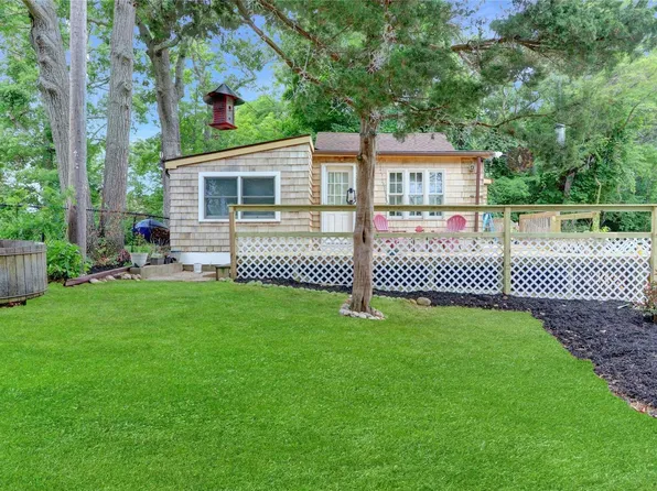 32 Highland Road, Rocky Point, NY 11778