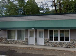 700 2nd Ave #C, Gold Hill, OR 97525