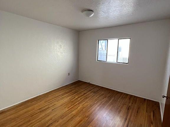 4th image of 917 Carlisle Blvd SE
