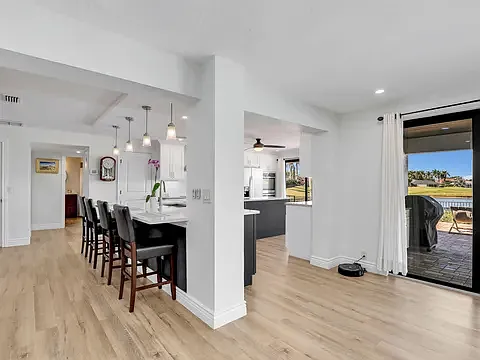 356 Nassau Ct — Photo 4