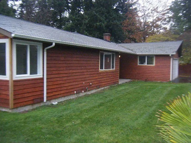 14211 6th Ave S photo 1