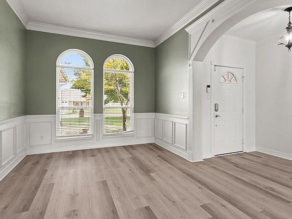 3rd image of 2906 Bethany Ln