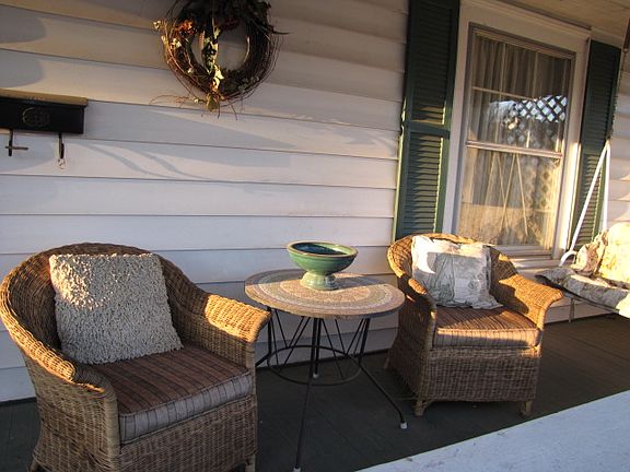 Front porch on a spring even