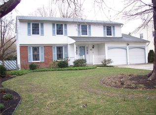 1870 Hopkins Rd, Getzville, NY 14068