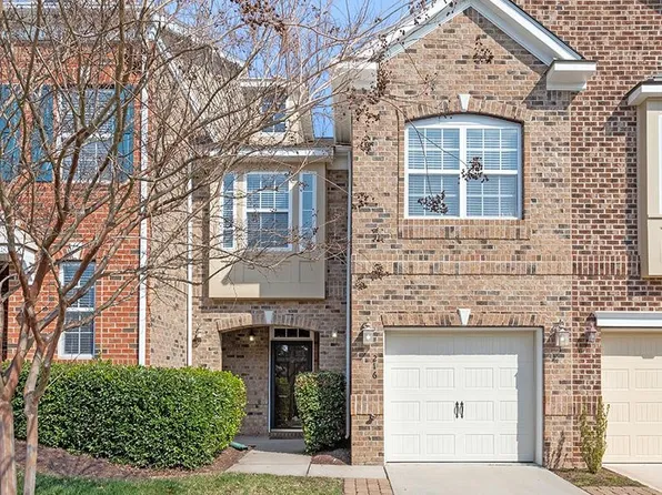 216 Longchamp Ln, Cary, NC 27519