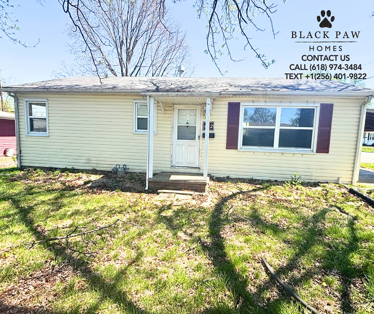 402 Silver St photo 1
