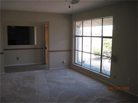 3rd image of 4009 W Orangewood Ave