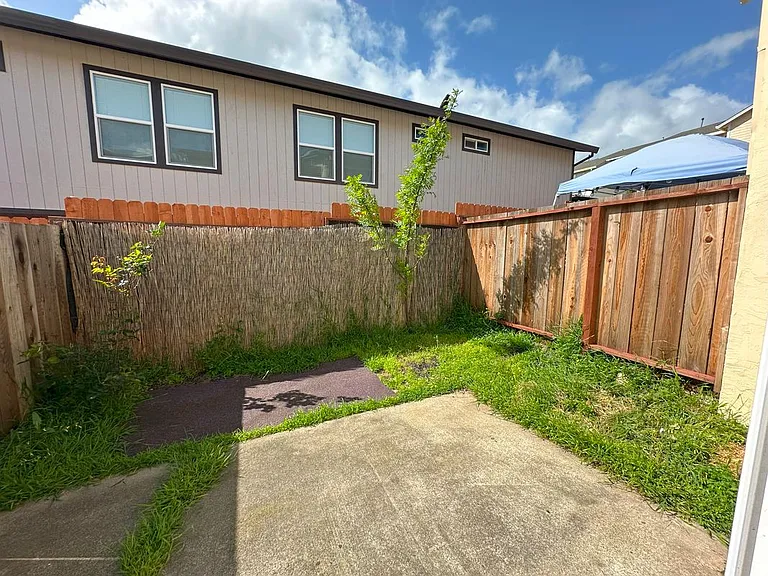 647 Military E — Photo 3