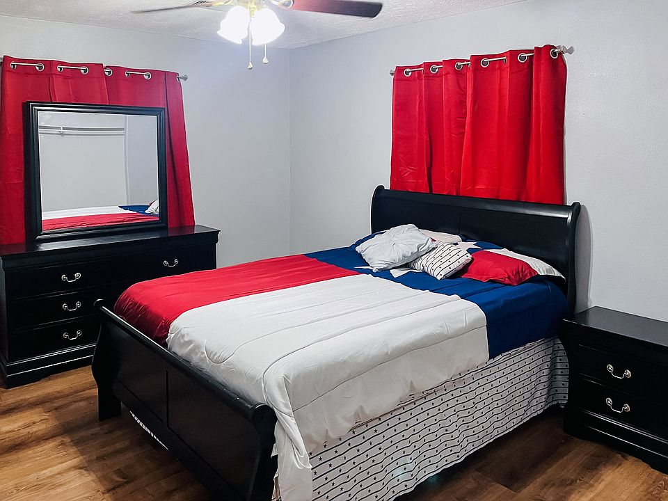 1st image of 1702 Fort Worth St #14926207