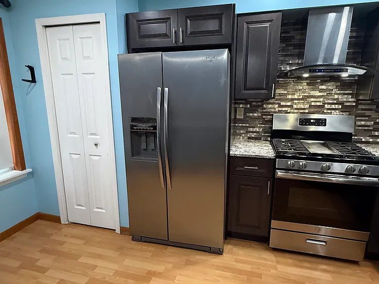 155 Liberty Dr — Photo 5