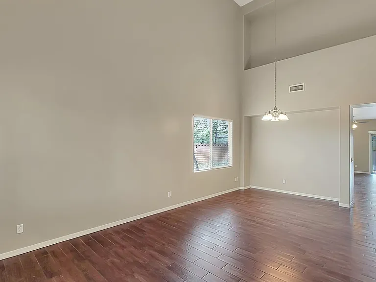 9037 W Plum Rd — Photo 4