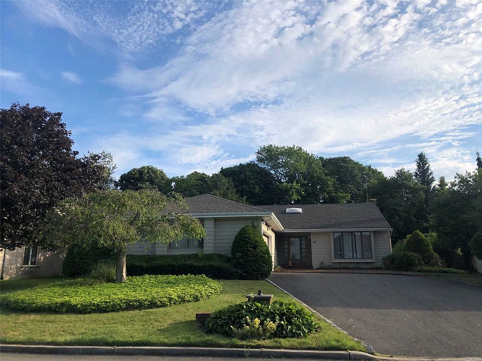 1st image of 16 Oak Point Dr N