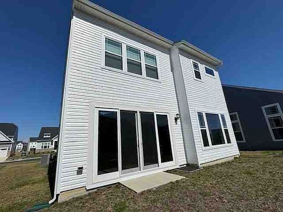 4th image of 34270 Graham Cir