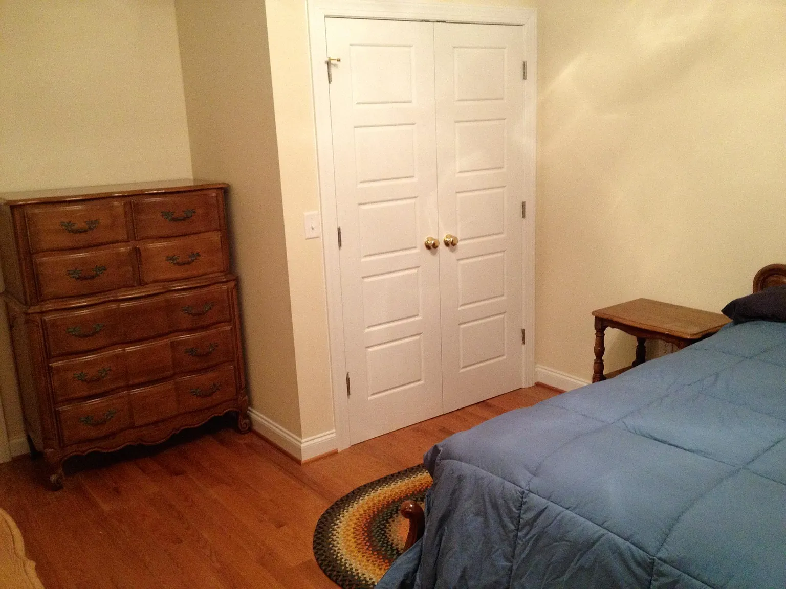 4 bed, 200 sqft, $700 — Photo 3