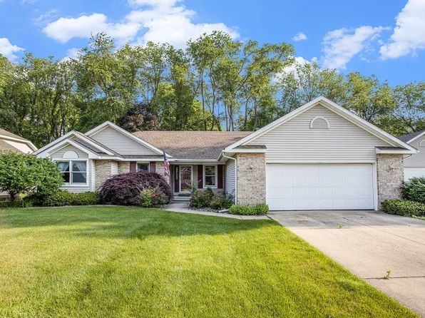 9477 Lightwood Ct, Richland, MI 49083