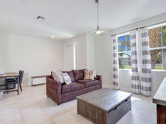 5th image of 1423 N Jeaga Dr