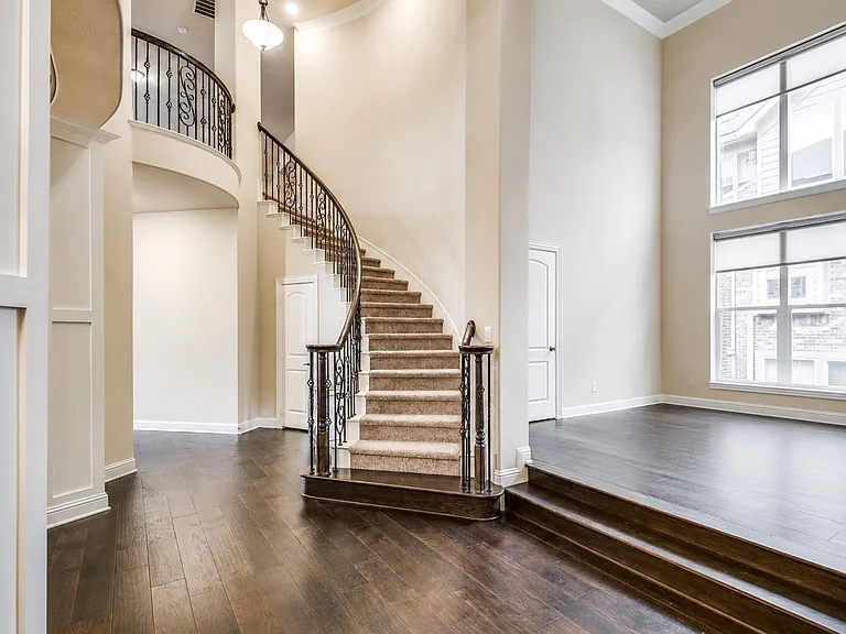 10404 Bartlett Dr — Photo 5