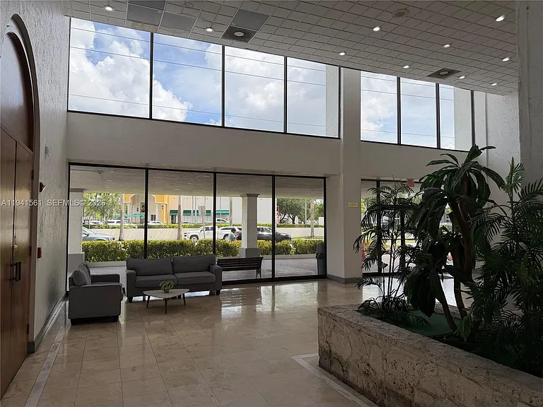 13499 Biscayne Blvd #710 — Photo 17