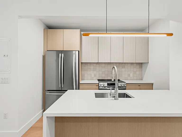 250 W 49th St #52103 — Photo 3