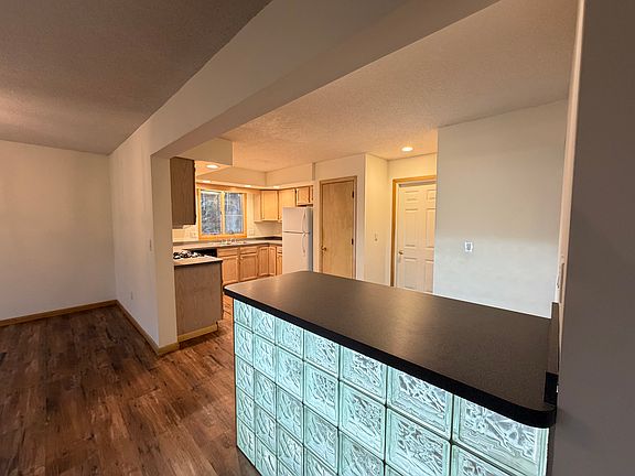 3rd image of 4553 Abbott Rd