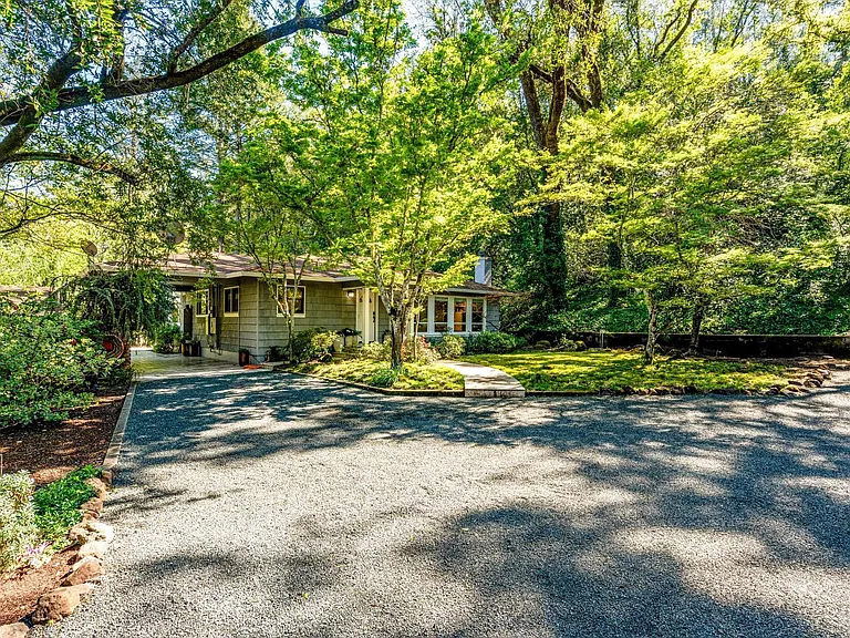 850 Conn Valley Rd — Photo 87