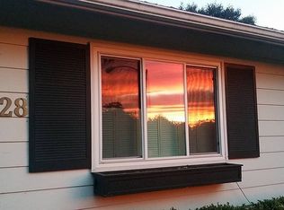 28 Sunset Ln, Menlo Park, CA 94025