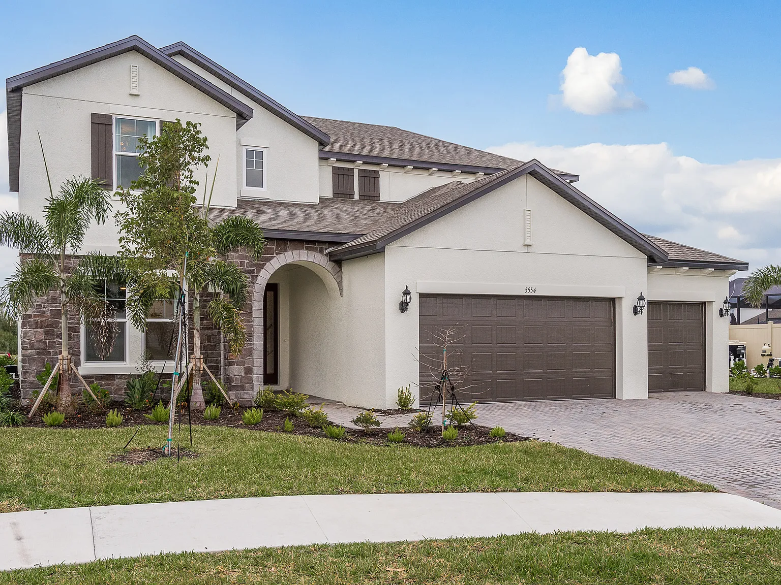 5 bed, 3651 sqft, $11,995 — Photo 4