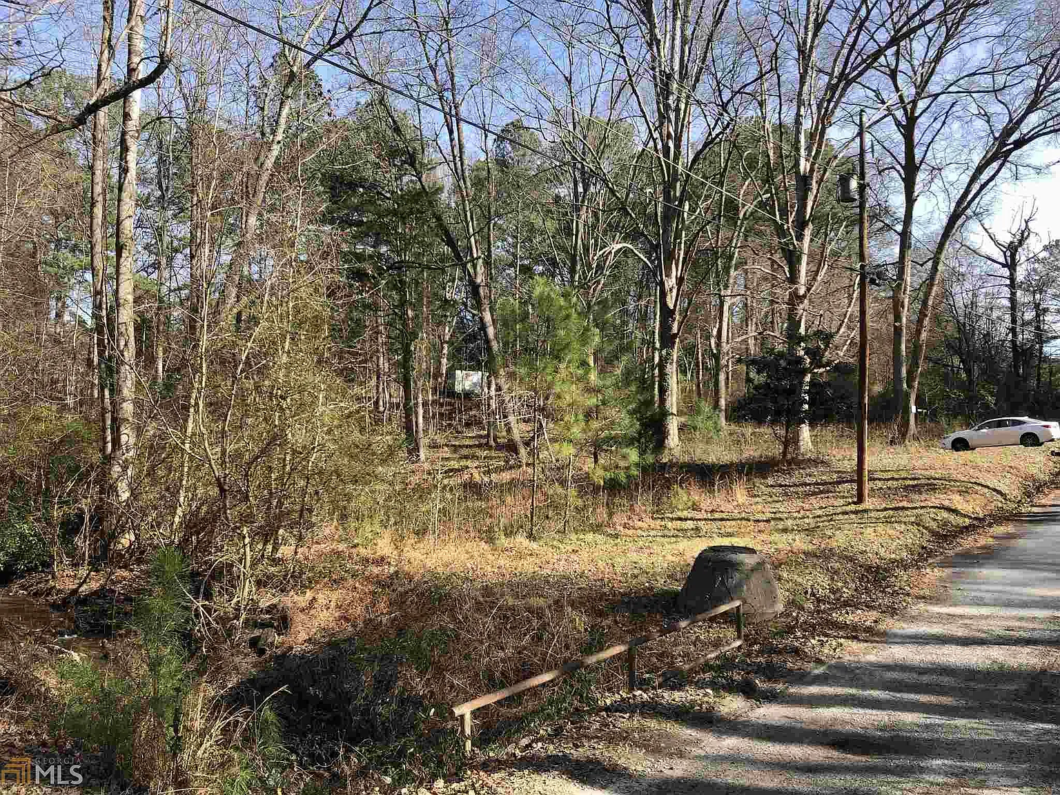 3975 Oglesby Rd photo 1
