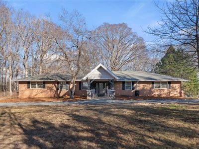 951 Meadowlark Dr, Winston Salem, NC, 27106