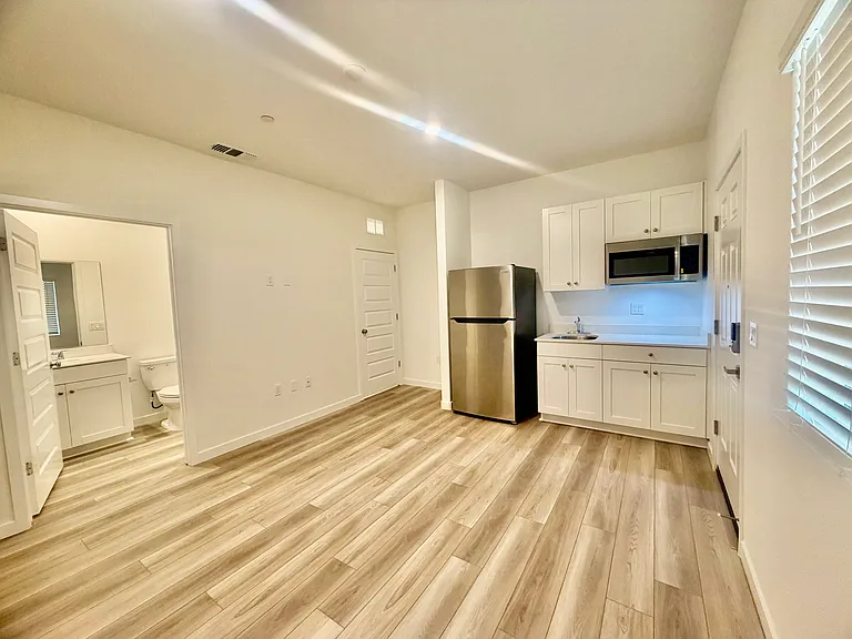 12616 Ironbow Way — Photo 4