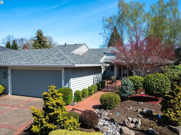 8225 SW Fairway Dr, Wilsonville, OR 97070