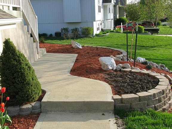 5th image of 615 SE Greenridge Dr