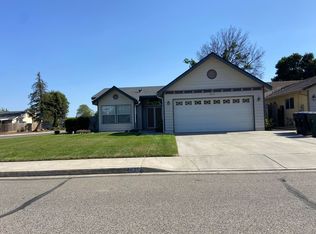 4635 W Iris Ave, Visalia, CA 93277