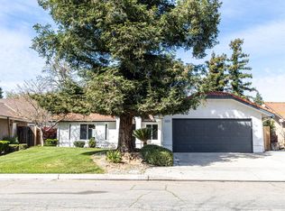 2074 E El Paso Ave, Fresno, CA