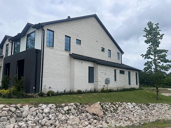 3rd image of 23701 Birch Grove Rd