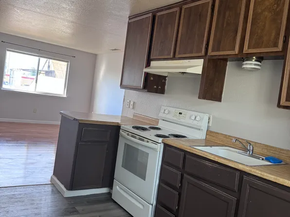 347 S 3rd Ave #202, Oakdale, CA 95361