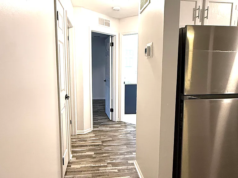 241 Andover Pl — Photo 5
