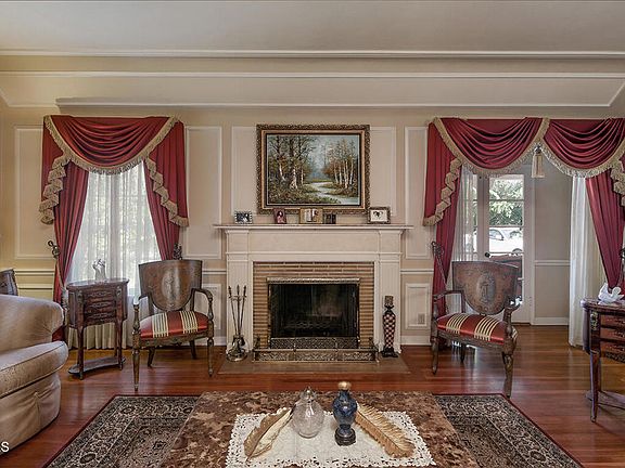 5th image of 1535 Royal Blvd
