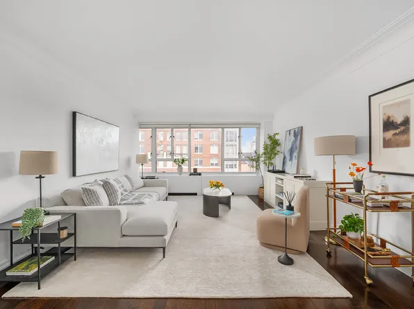 200 East 66th Street A1105 image 1 of 11