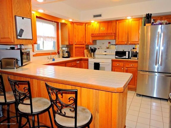 2nd image of 126 Georganna Dr