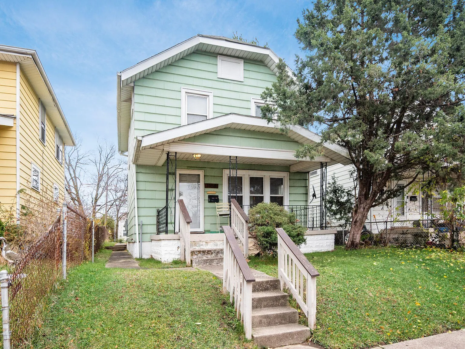 1158 Lexington Ave photo 1