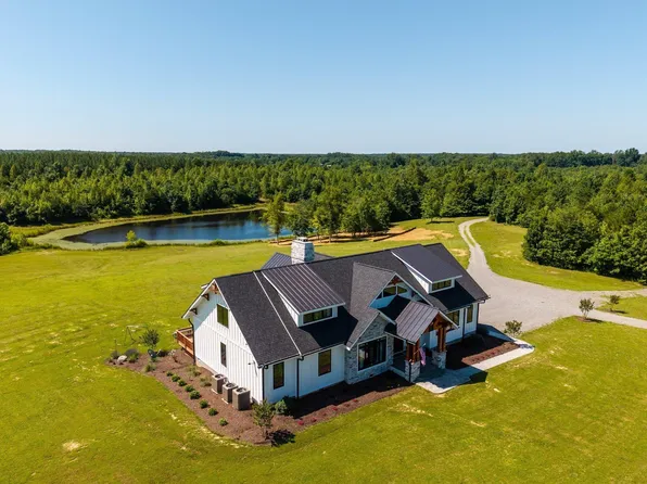 1 Cross County Rd, Mineral, VA 23117